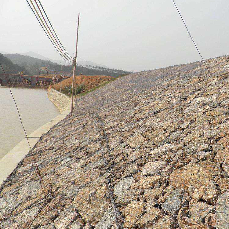 雷诺护垫在绿色生态治理河道中的优势