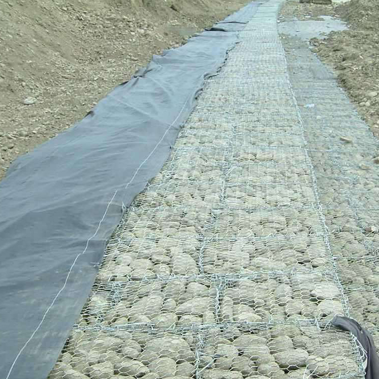 雷诺护垫对于河道治理效果的优势是什么