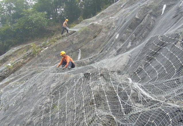 落石防护网边坡防护的具体体现